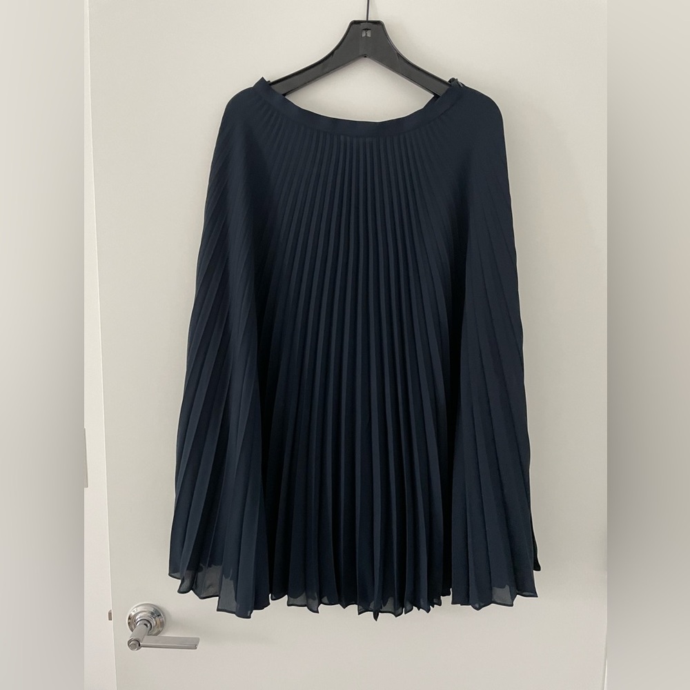 NWT Vince pleated skirt